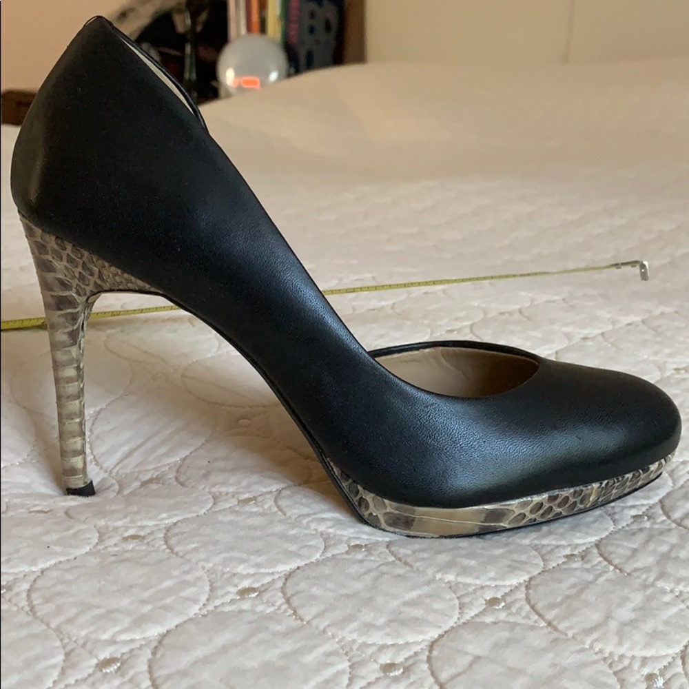 Ann Taylor Platform Pumps